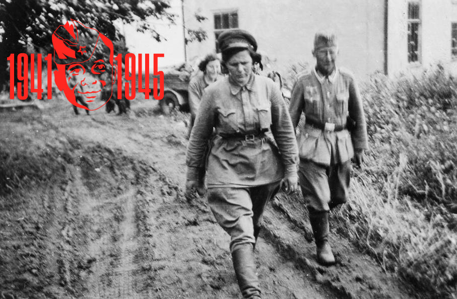 Что делают с военнопленными. Пленные красноармейцы женщины 1941. Солдаты и офицеры красной армии в немецком плену. Плен советских солдат в 1941. Пленные советские женщины-военнослужащие в Невеле.