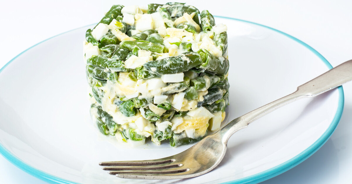 салат из стручковой фасоли и яиц