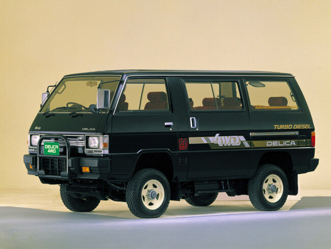 Mitsubishi Delica 4x4 -     Cars Movement  