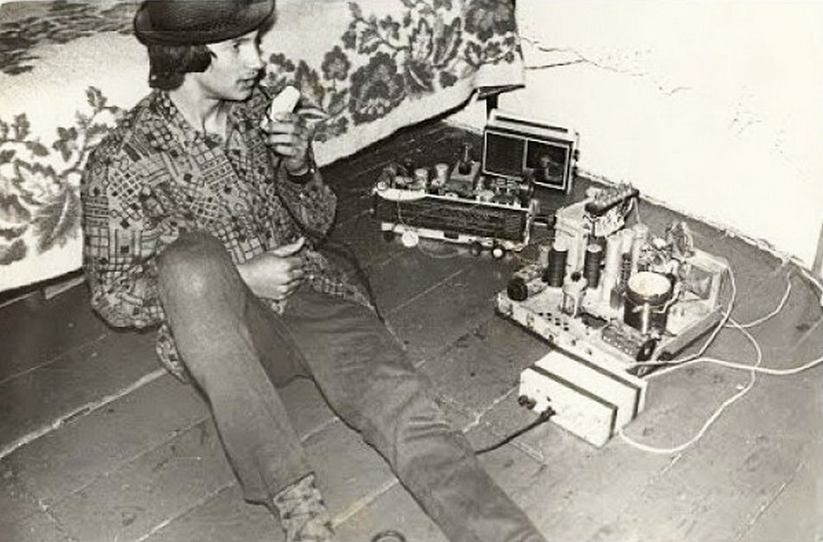 радиохулиганы 70-х шарманка. передатчик на 3 мгц на лампах г807. антенны радиохулиганов. кв передатчик гу-50. радиохулиганы.