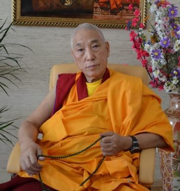 Досточтимый Еше Лодоя Ринпоче. Фото с сайта http://yelo-rinpoche.ru/teachers/biography_of_venerable_yeshe_lodoy_rinpoche/