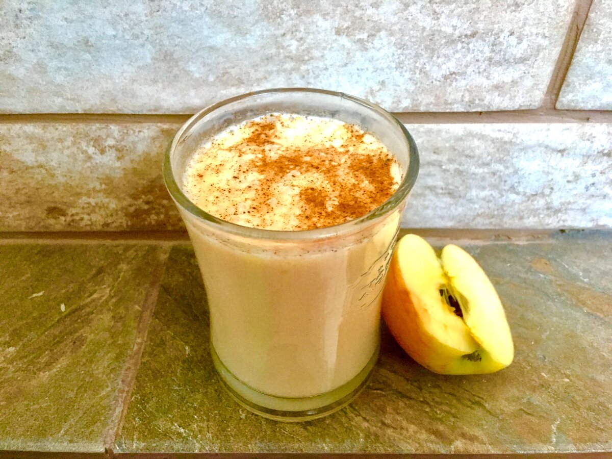 На 100 грамм - 102,7 ккал; БЖУ: 2,2/0,2/6,1