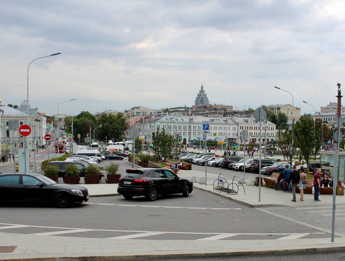 москва метро трубная