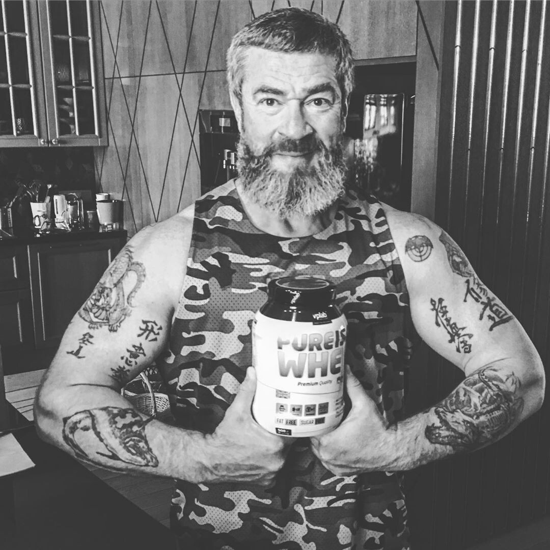 Одно из недавних фото, видно что определённая мышечная масса всё же осталась !