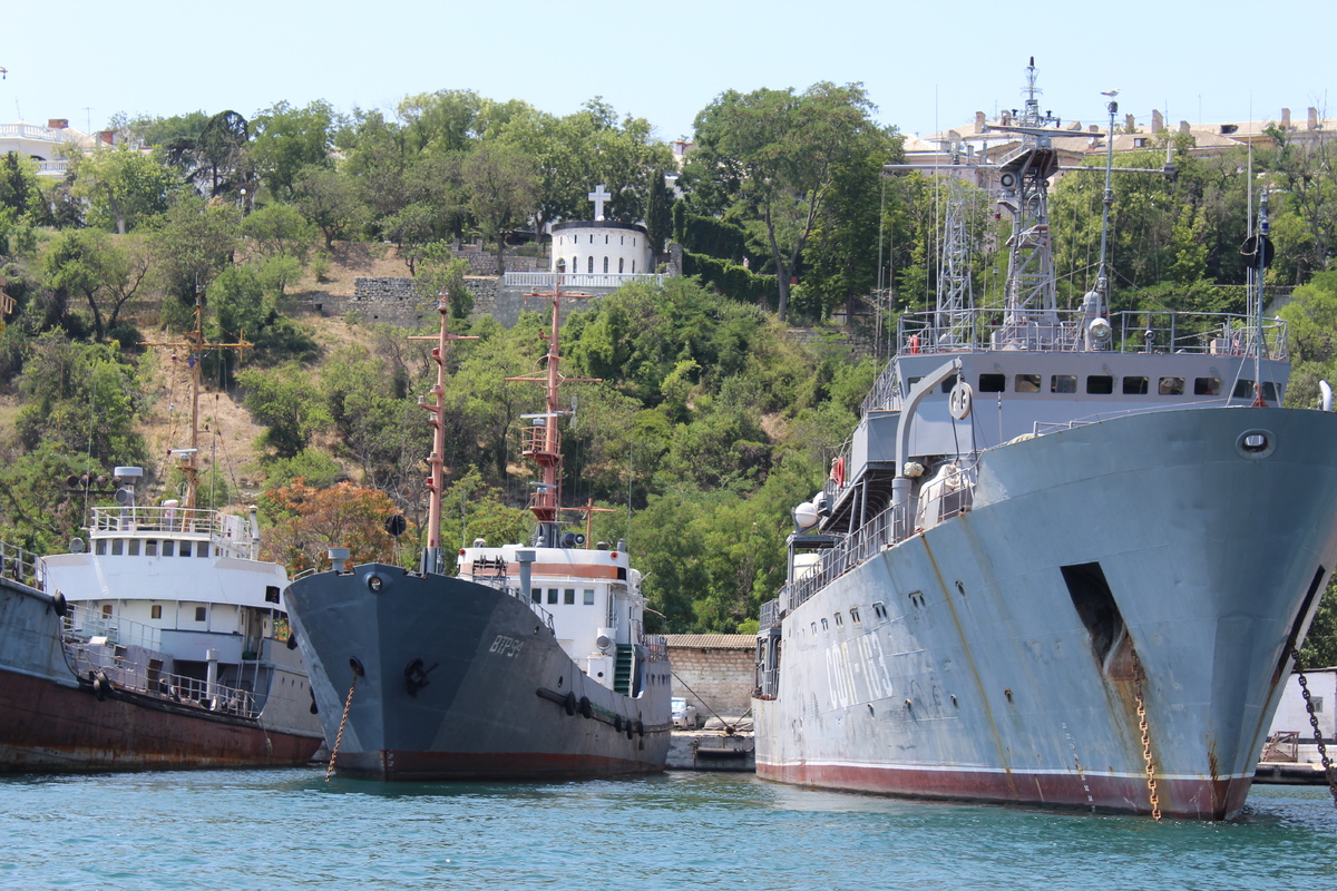 Военные корабли.Фото автора.