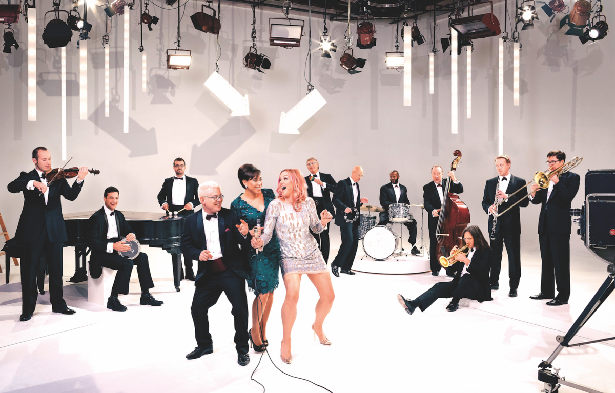 Pink Martini – довольно большой коллектив, целый оркестр!