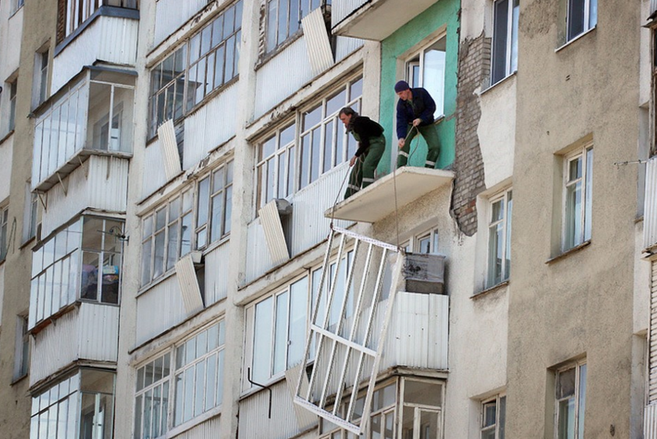 Из за перепланировки рухнул дом