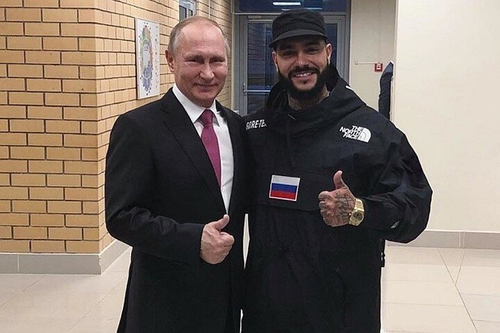 Источник: Яндекс картинки. Владимир Путин и Тимати.