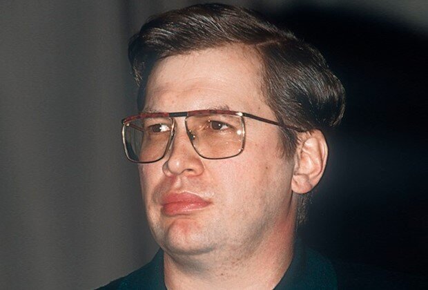 (Сергей Мавроди в молодости) 