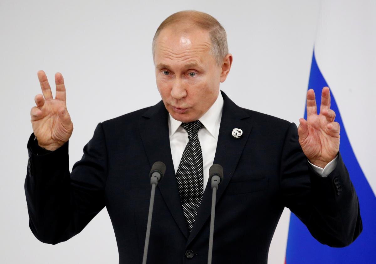  В очередном обращении к народу господин Путин снова отличился.Или он был в неадекватном состоянии,или он говорил на иностранном языке,но бред,который он нес так никто и не понял. Полиглоты ломают головы и спорят,учёные ищут информацию о происхождении этого языка,а некоторые даже заявляют,что в Путина вселился дух предков и он говорит на каком то древнепутинском языке.Среди версий так же есть  вариант удара молнией.Ну и конечно же самая интересная версия,что его украли инопланетяне и вернули назад с чудесным даром,с помощью которого Путин теперь может с ними общаться.Ответ на этот вопрос так и не найден.
Может кто то из вас поймет?)
