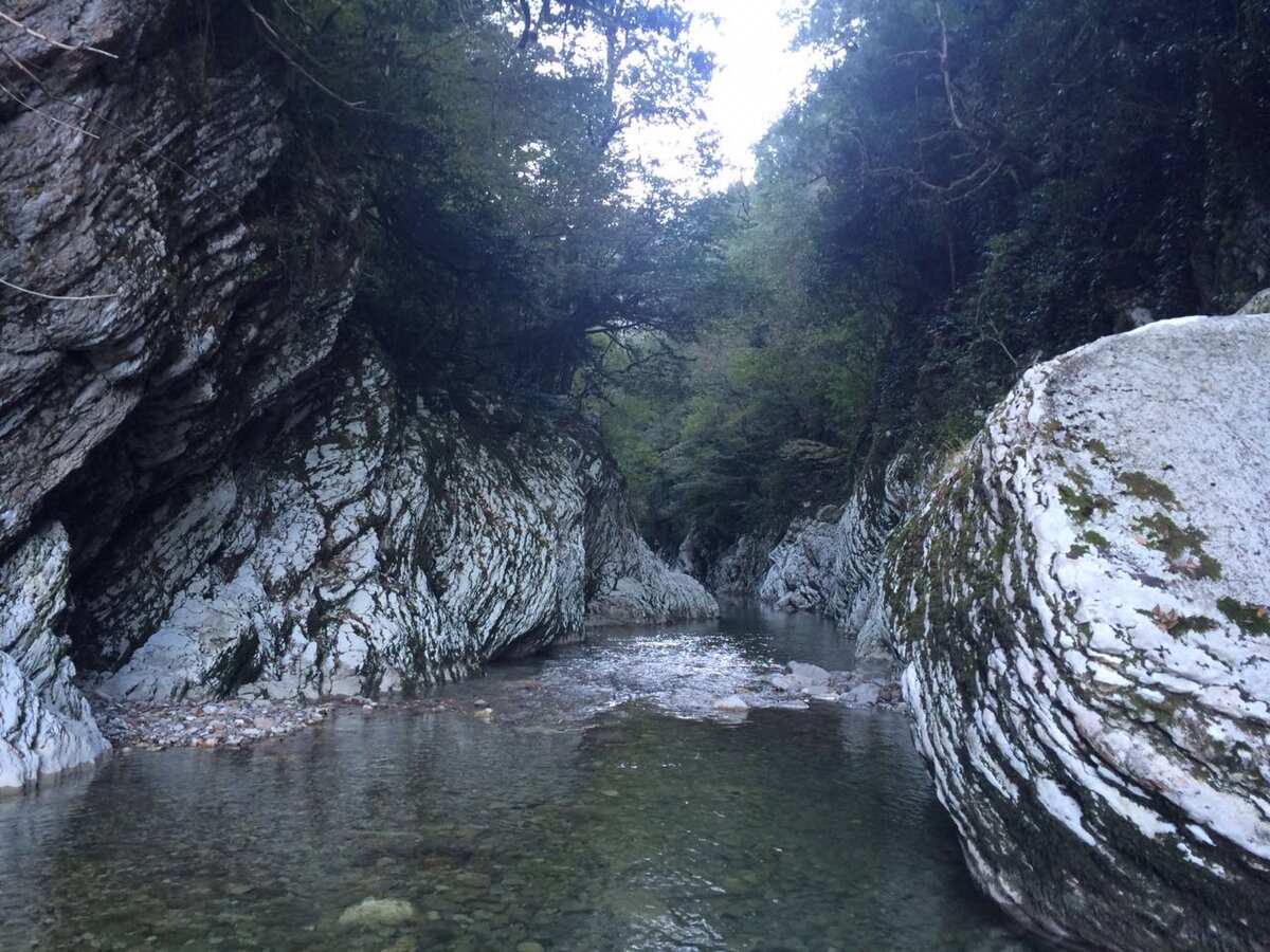 Река среди скал. Фото автора