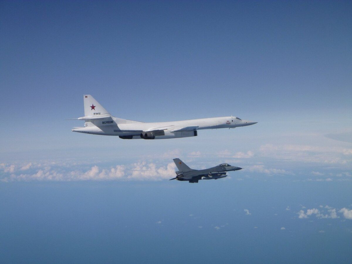ВВС Бельгии заявили о перехвате российских Ту-160 над Балтикой - РБК