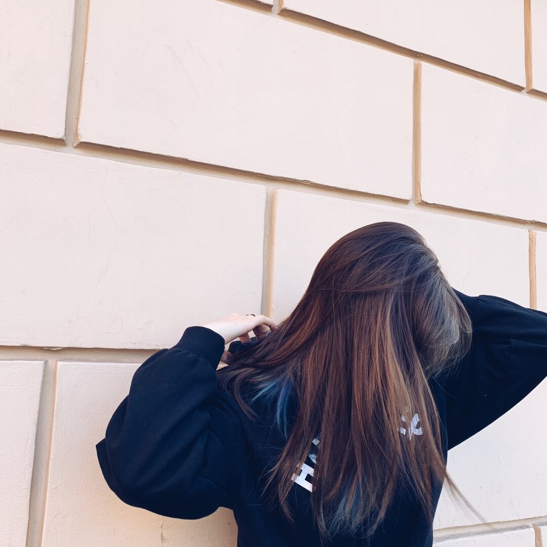 это мои волосы сейчас, бережный уход позволил их отрастить и привести в порядок