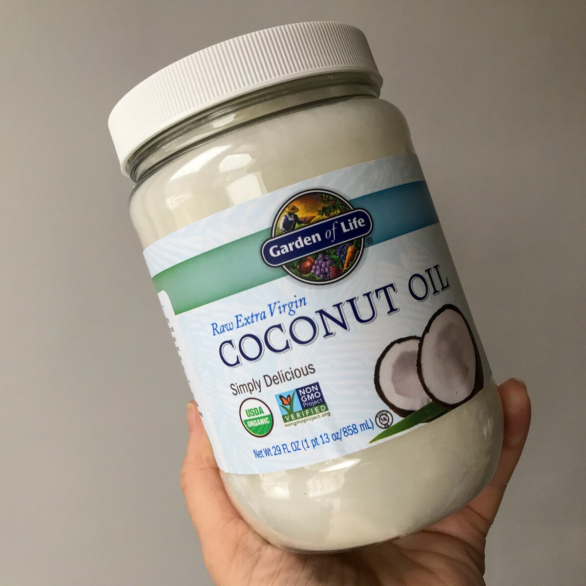 Garden of Life, Сырое кокосовое масло холодного отжима фото: Ephim Subbota, iHerb Pro Life