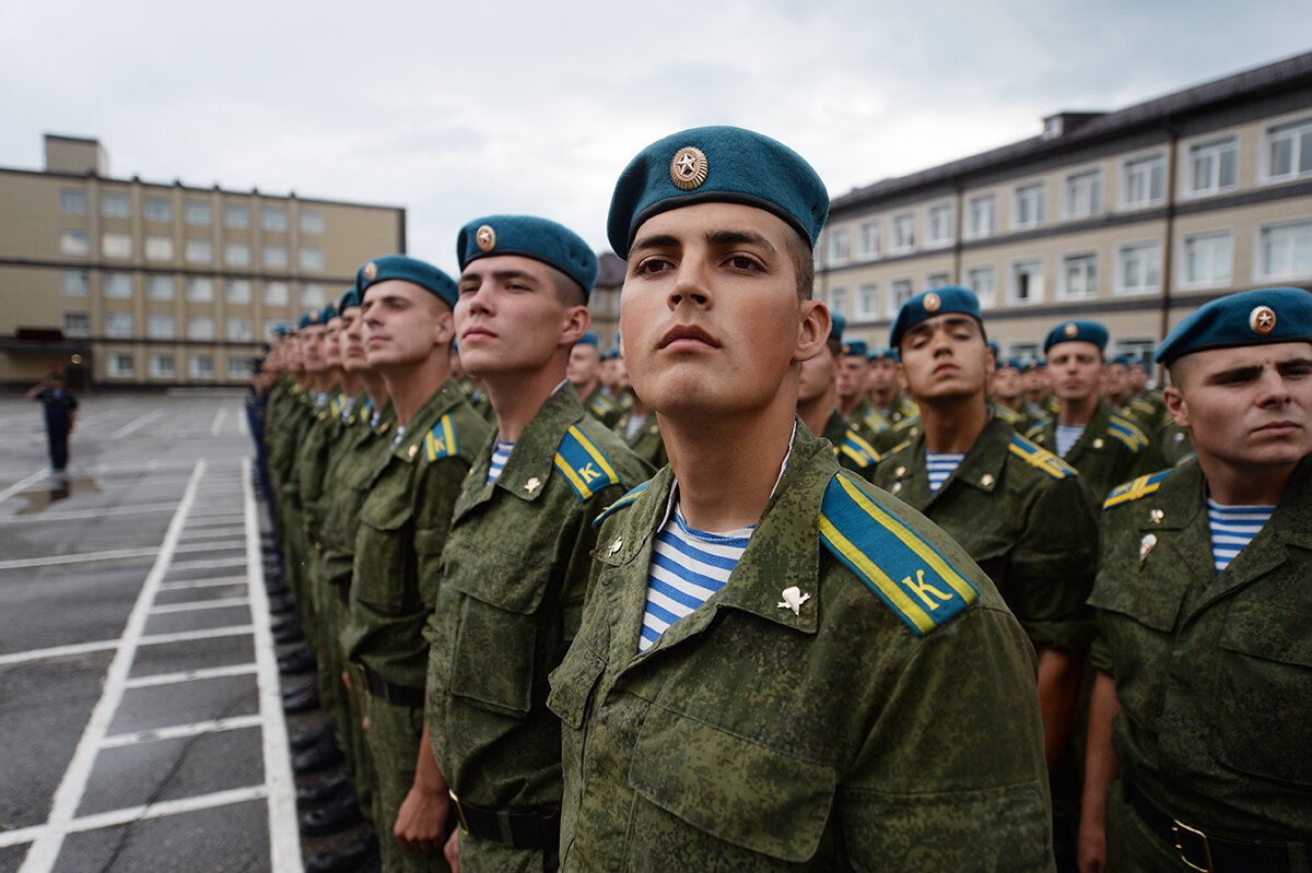 Высшие войска. Рязанское военное воздушно-десантное училище. Десантное училище Рязань. Рязань ВДВ училище. Курсантки Рязанского училища ВДВ.