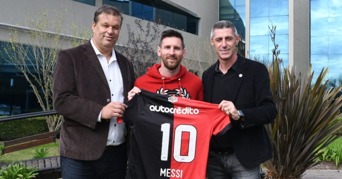 Лионель навестил Ньюэллс Олд Бойз 