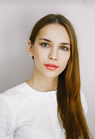 Елена Колычева