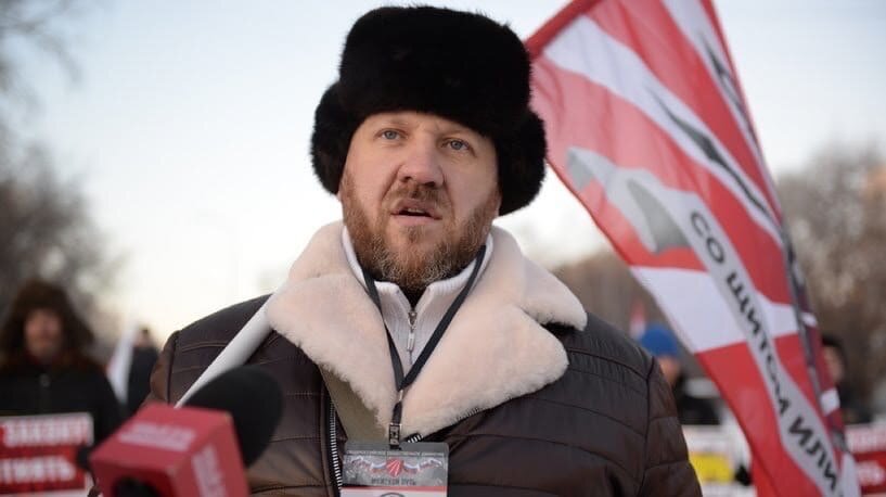 Андрей Березгин на митинге 