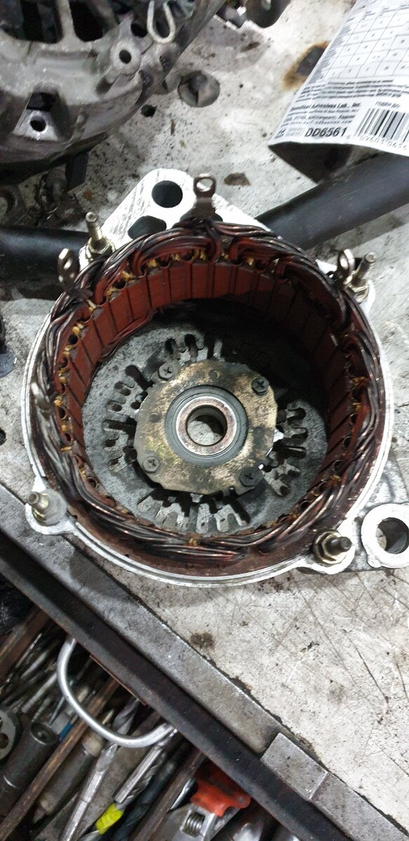 Визуально обмотка в достойном состоянии. P.s. подшипники оба тоже в прекрасном состоянии.