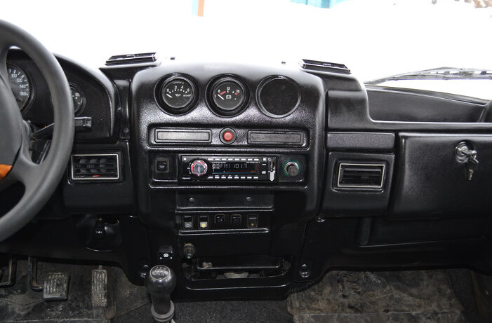    469  4x4   