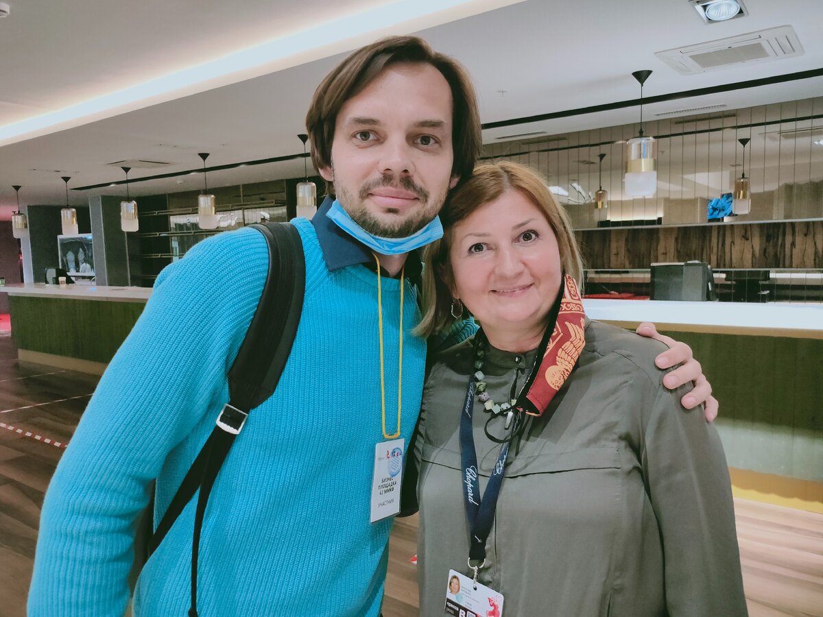 С актёром Денисом Бузиным. Одна из приятных встреч на кинофестивале!