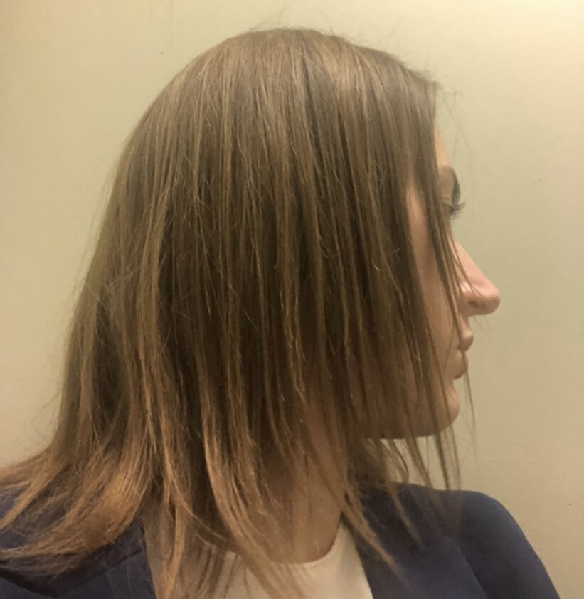 Это фото отправляла мастеру перед записью на наращивание. 