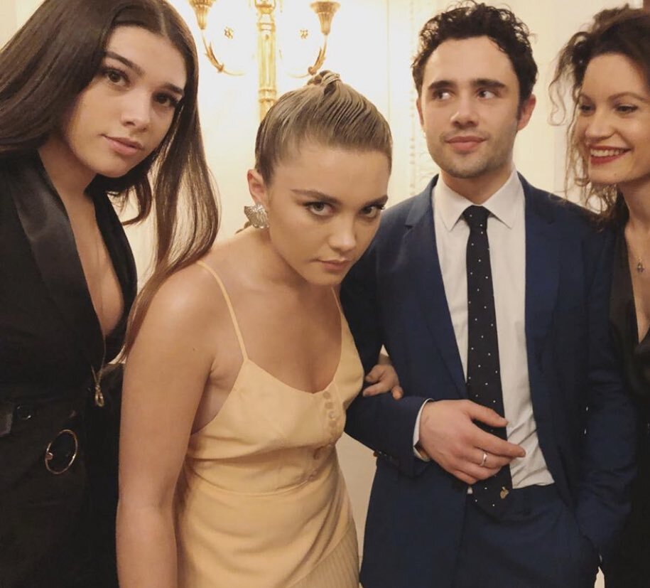 С сестрами и братом. Изображение из свободного доступа.