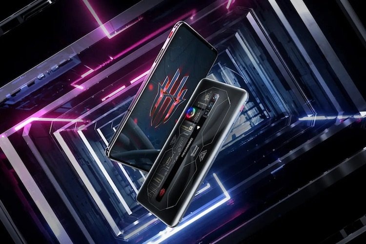 Nubia Red Magic 6S Pro выпускается в нескольких комплектациях, включая версию с 18 ГБ ОЗУ 