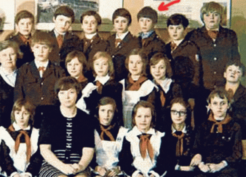 Роман Абрамович на школьной фотографии.