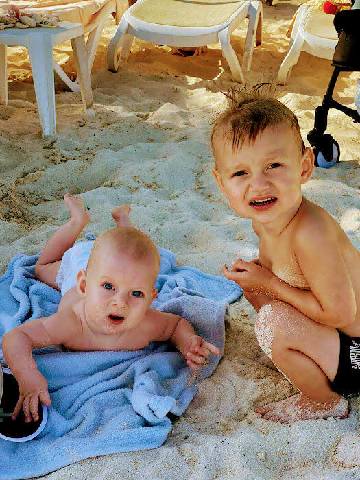 На голодающих внуки пока не похожи. И это радует.