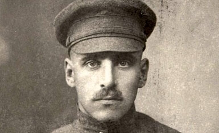 Маршал Вася дурил всех на голубом глазу, шлифовал жен голубым хоном ...