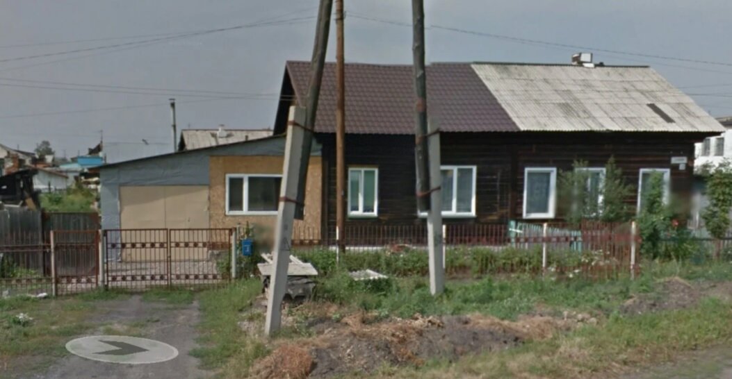 К сожалению фото до постройки пристроя не сохранилось. 