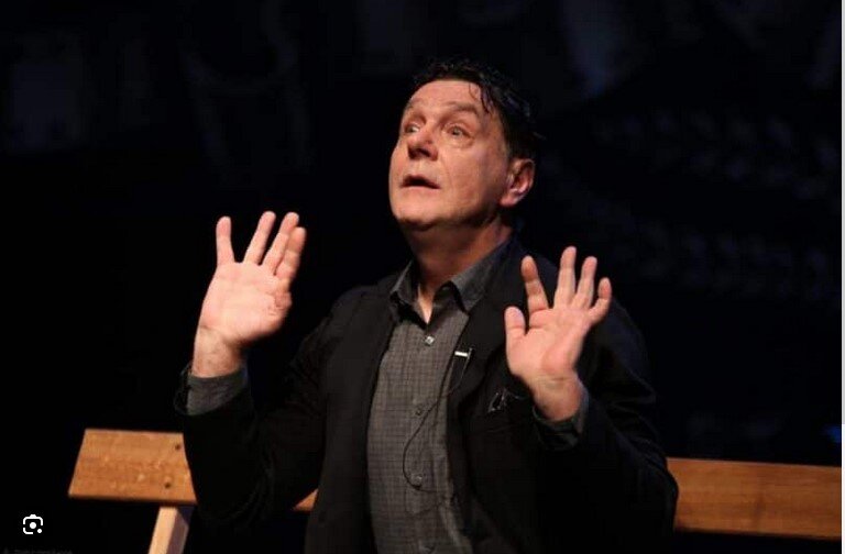    В Оренбурге пройдет спектакль-откровение «Неслучайная встреча» актера Сергея Маковецкого Кристина Просвиркина