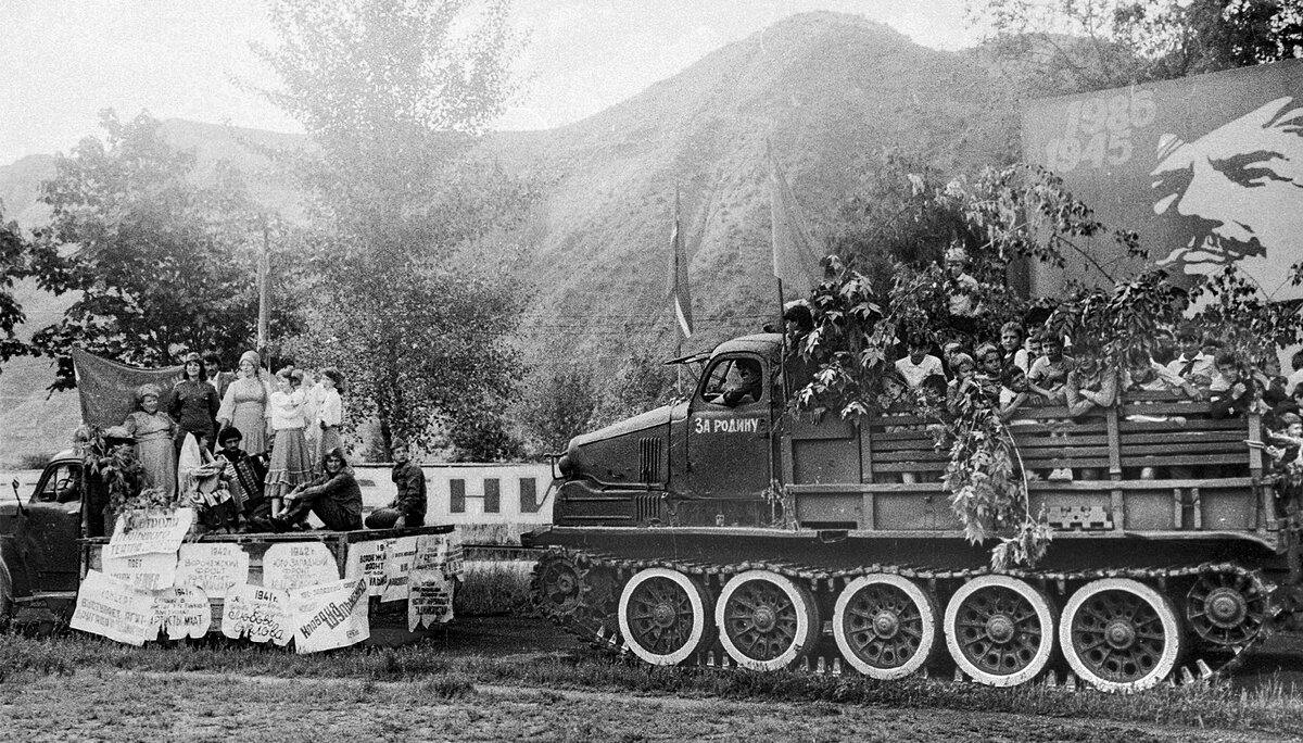 Вновь Нурек, городской стадион 9 мая 1986 или годом позже