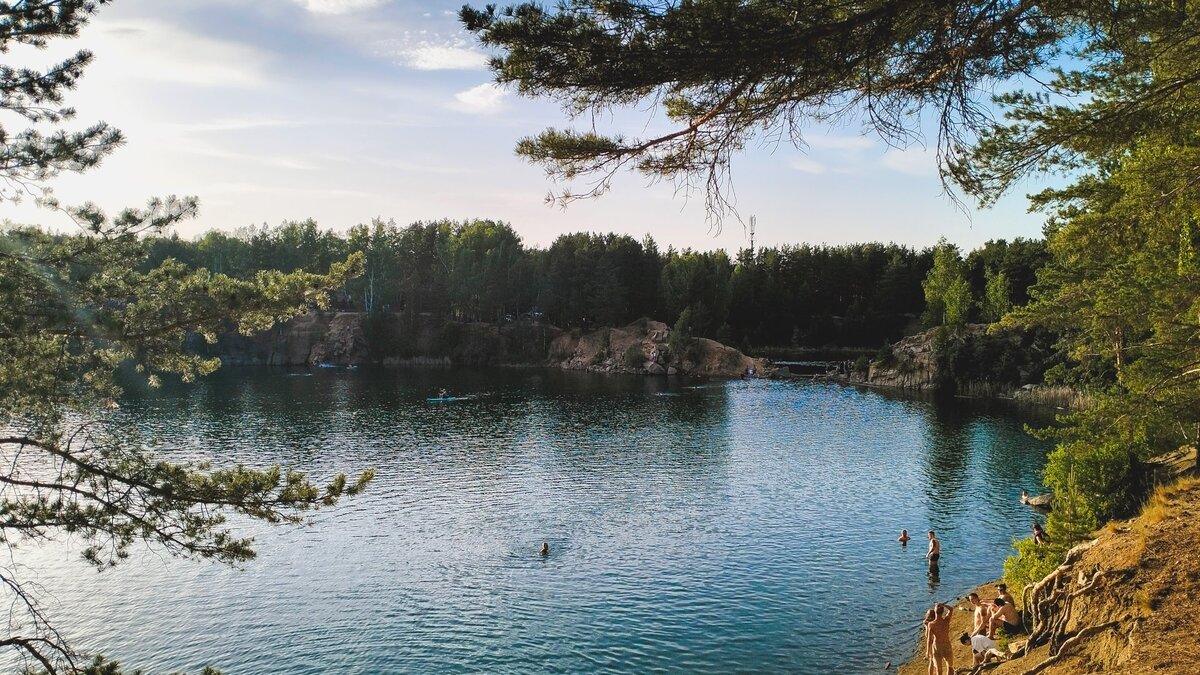     Сумма в размере 271,1 млн рублей ушла на поддержку загородных отелей и глэмпингов. На эти средства создали 219 новых домиков. Об этом на брифинге в кабмине РТ сообщил председатель госкомитета Татарстана по туризму Сергей Иванов.