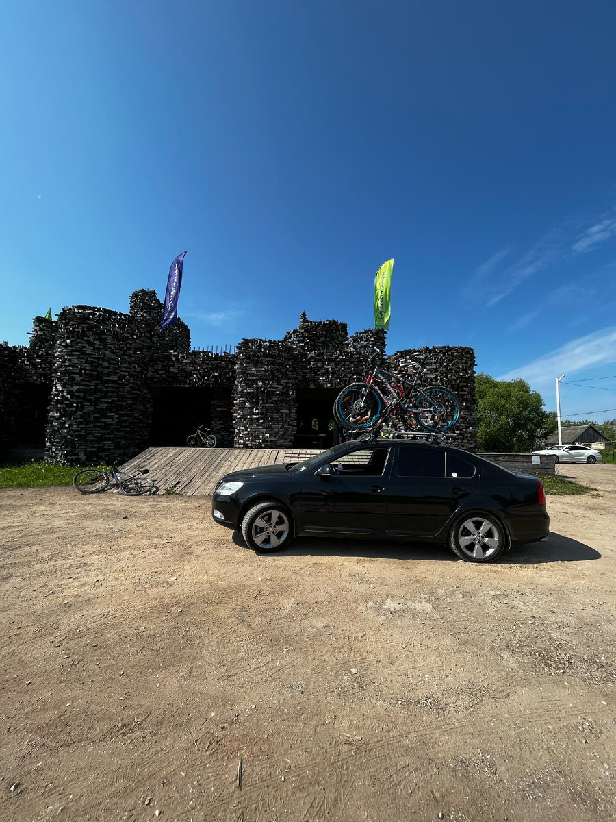 Выдача стартовых пакетов на въезде в парк