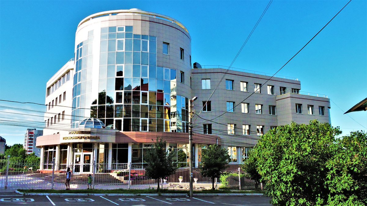 Здание-дворец Пенсионного фонда в Курске. Фото Яндекс.Картинки. 