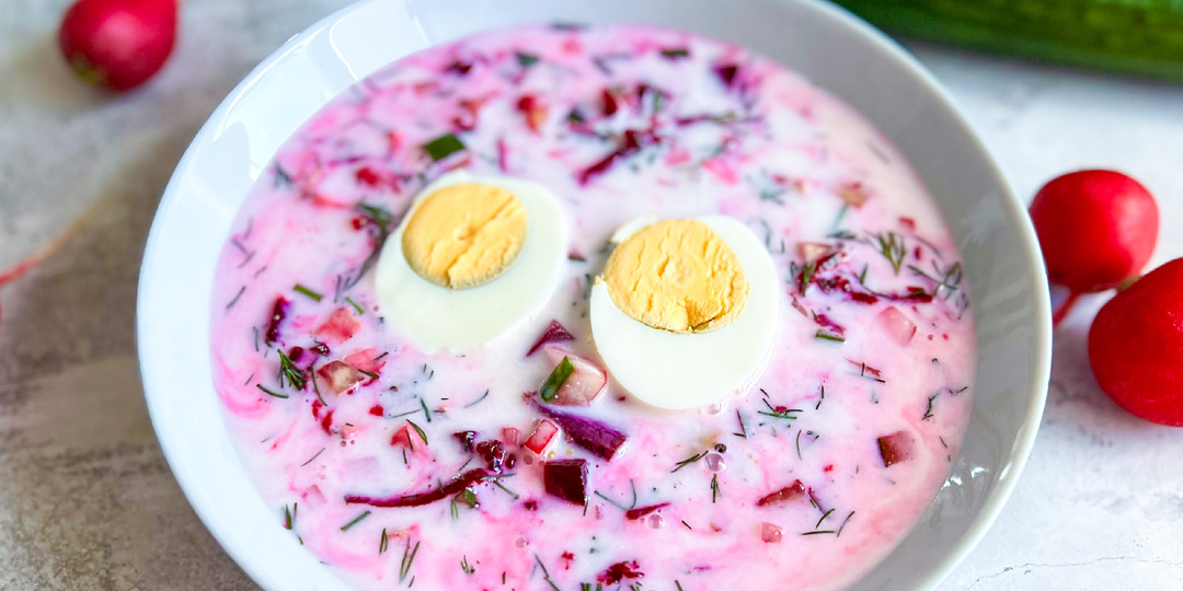 "Окрошку так не готовят!" – пишут в комментариях. А мне нравится! Моя фирменная розовая окрошка