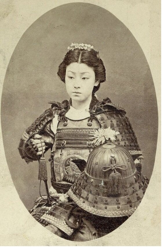 Женщина-самурай 19 в. Фото взято в httpklikabol.com201506redkie-istoricheskie-fotografii_2.html