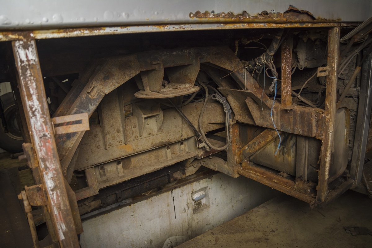 Подвеска и проводка автобуса тоже была в плачевном состоянии