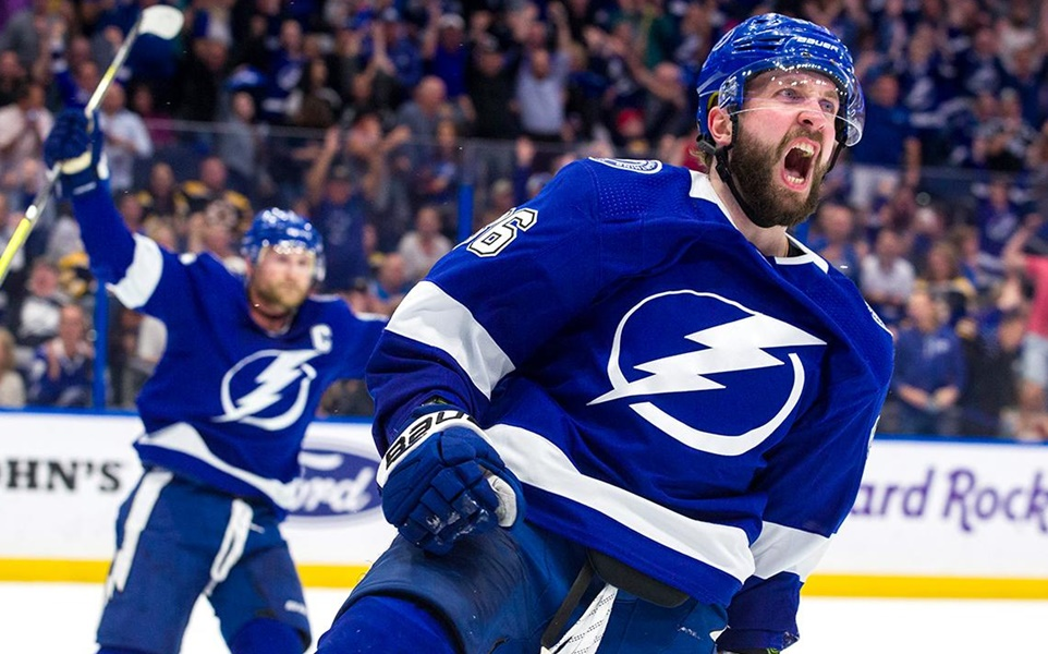 Стивен Стэмкос и Никита Кучеров, фото: gettyimages.com