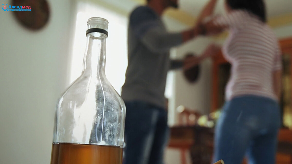 Созависимость при алкоголизме – это полное растворение в зависимом