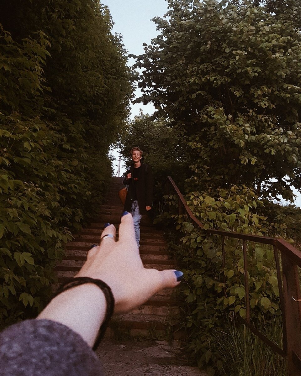 Это я и рука какая-то