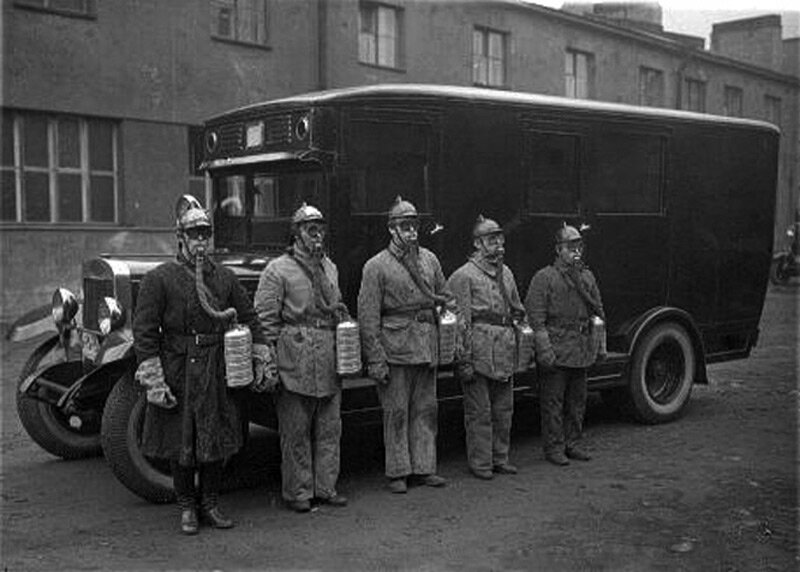 Старые службы. Первое звено ГДЗС 1933. Пожарная охрана царской России. Пожарная охрана СССР 50-Е годы. Пожарные в царской России.