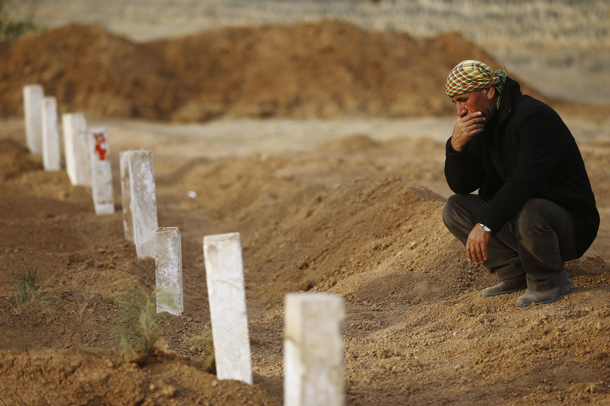 Как копают могилу у мусульман фото