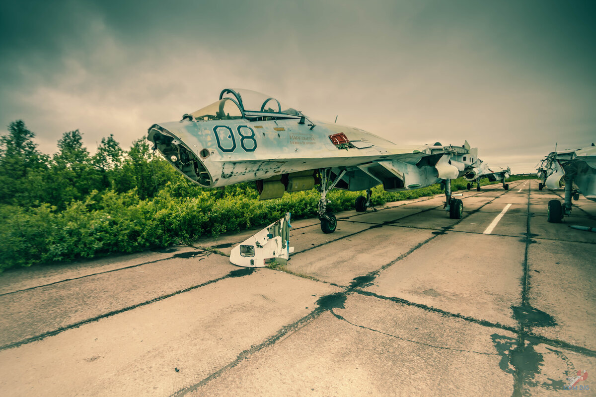 Наткнулись на военные истребители СУ-27 с 