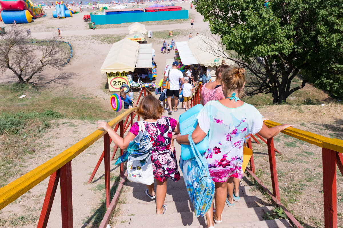 Пляж меляки в ейске