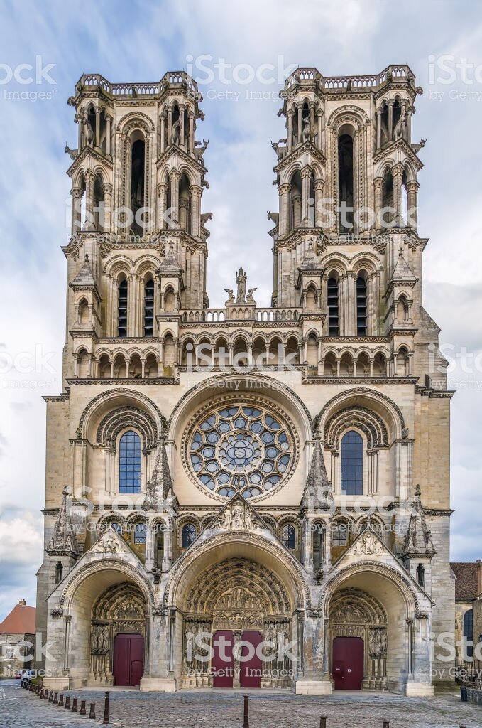 https://www.istockphoto.com/ru/en/photo/laon-cathedral-france-gm978264650-265908971