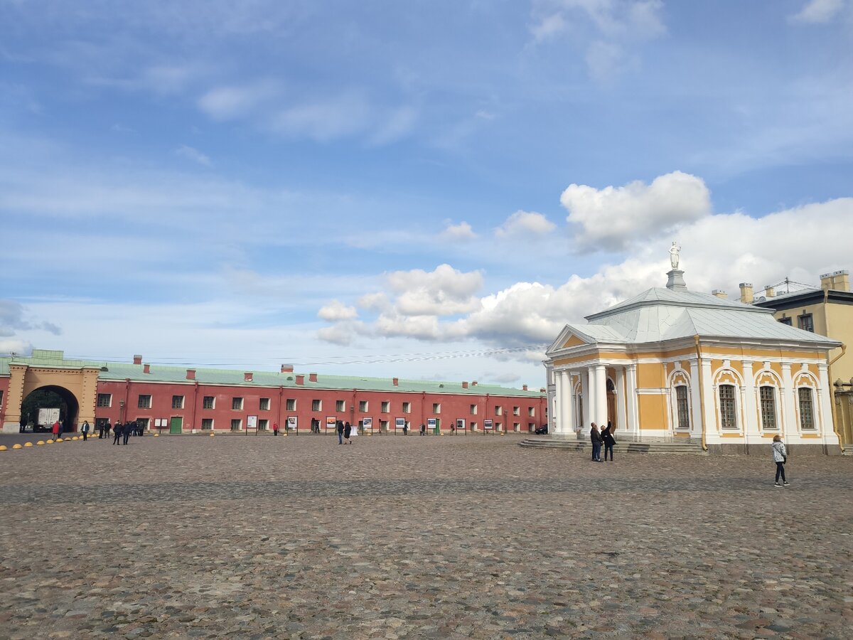 Петропавловская площадь Санкт Петербург