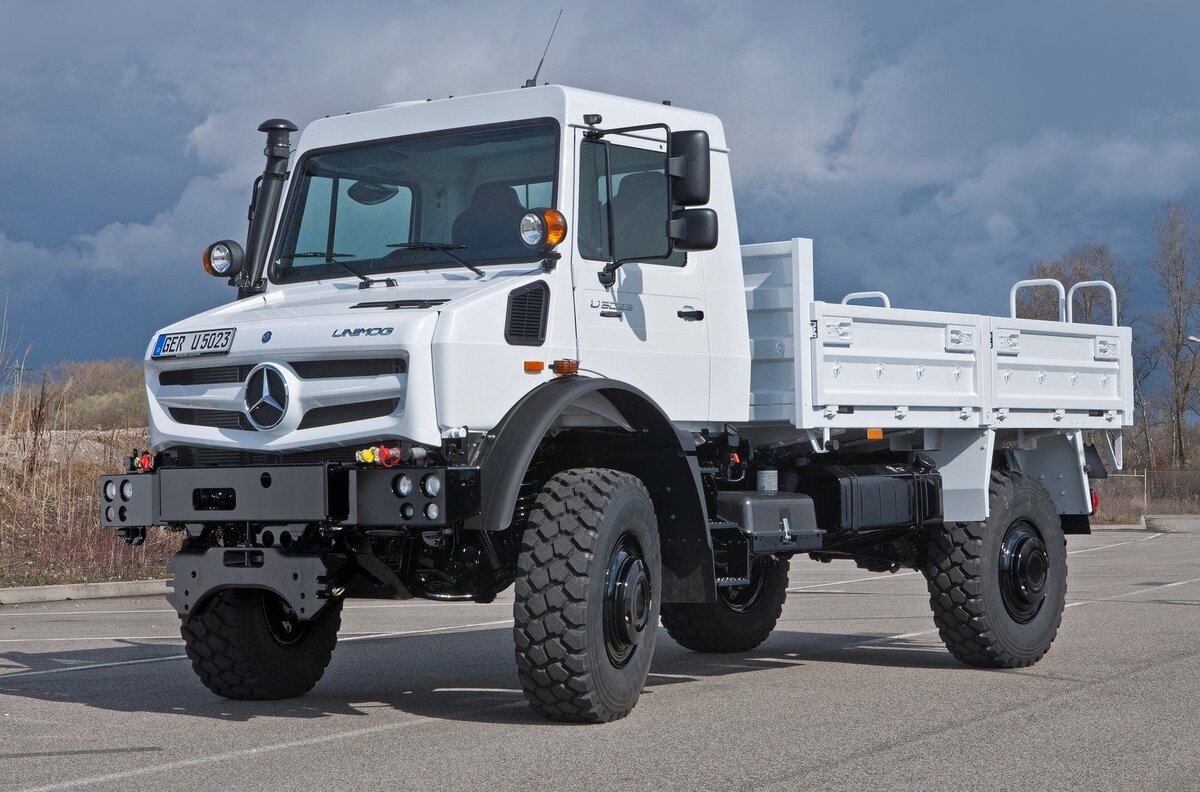 Mercedes Benz Unimog u 4000